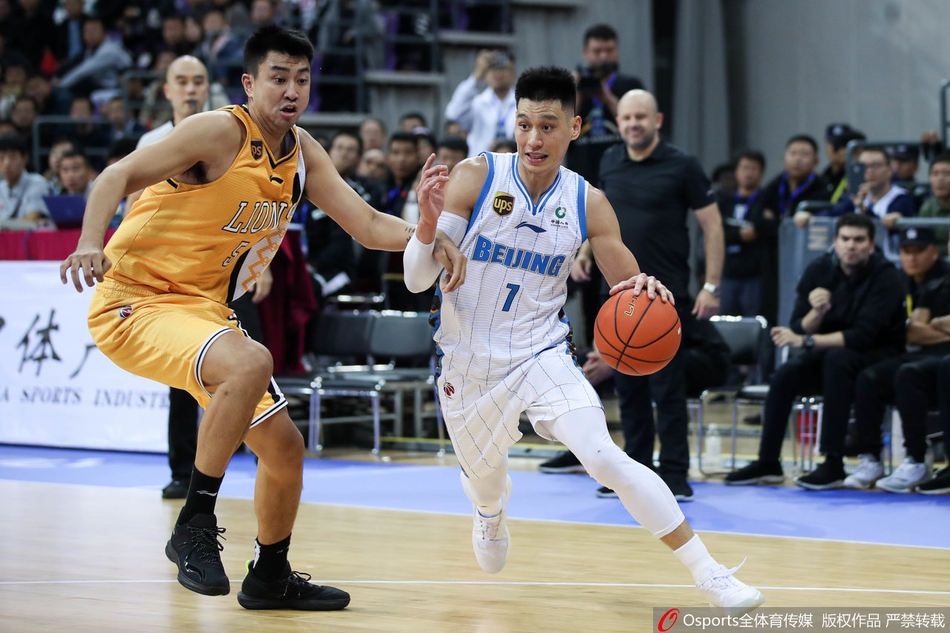 [CBA季前赛]林书豪首秀砍40分首钢仍输球