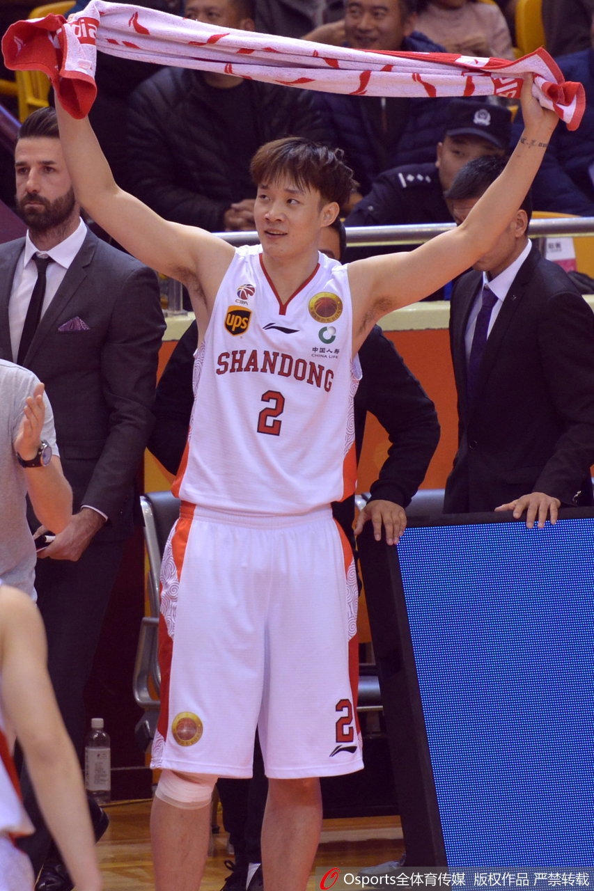 小丁生日快乐！ 祝愿早日恢复重返赛场