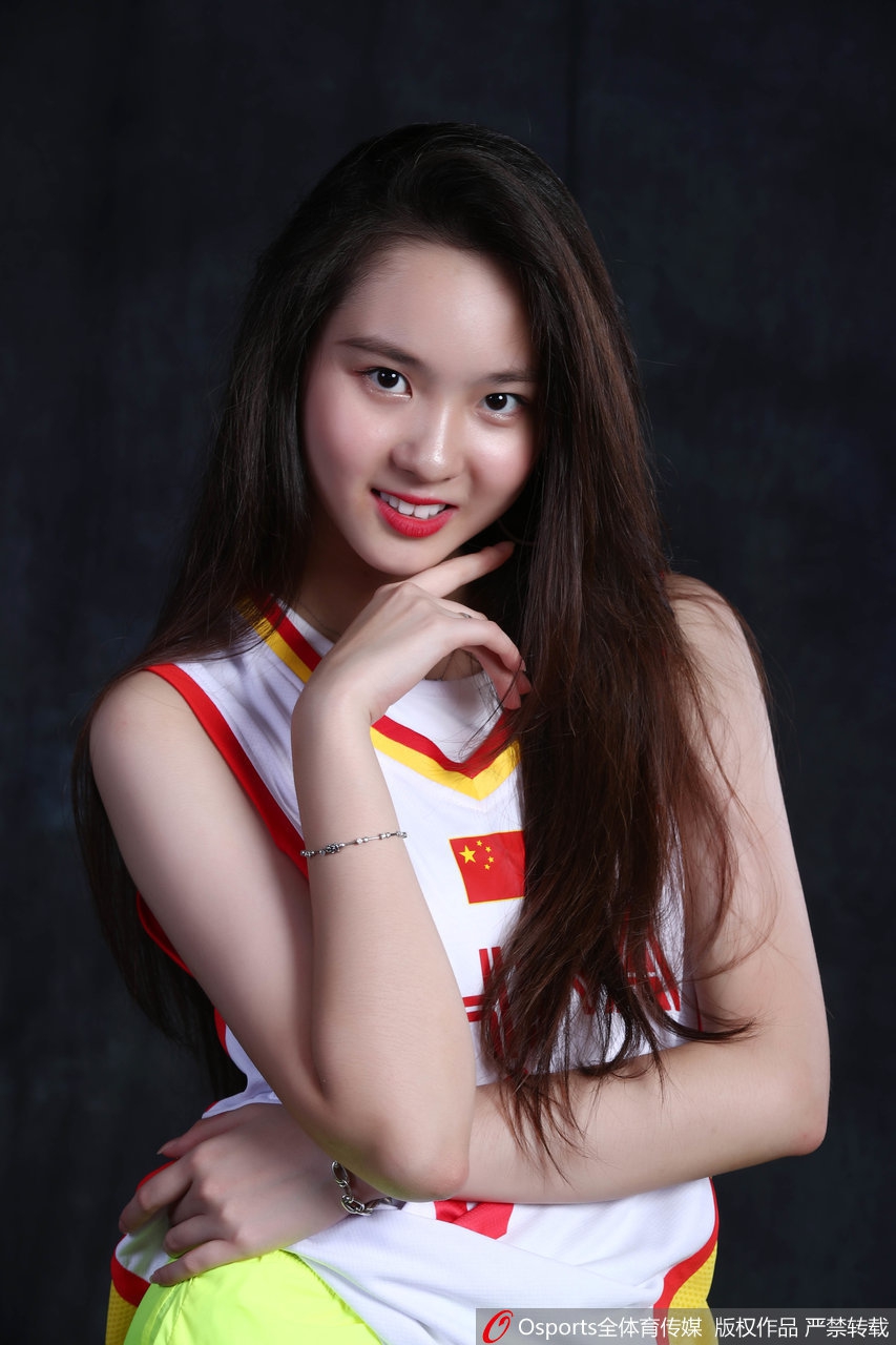 啦啦队篮球宝贝写真 运动系小姐姐潇洒不羁