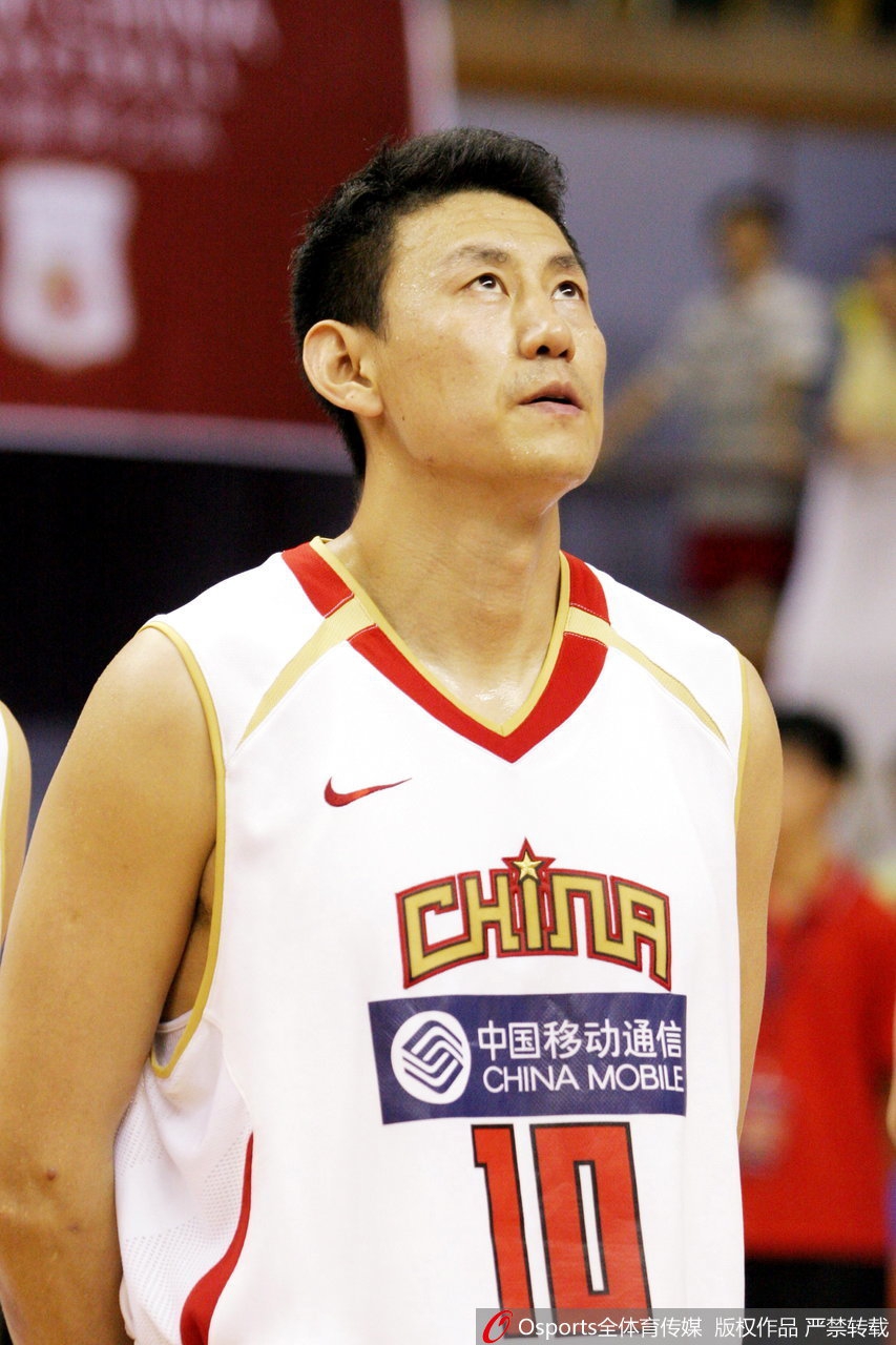 李楠申请辞去主教练职务 辉煌球员生涯已成往事