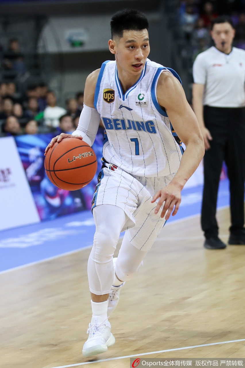 [CBA季前赛]林书豪首秀砍40分首钢仍输球