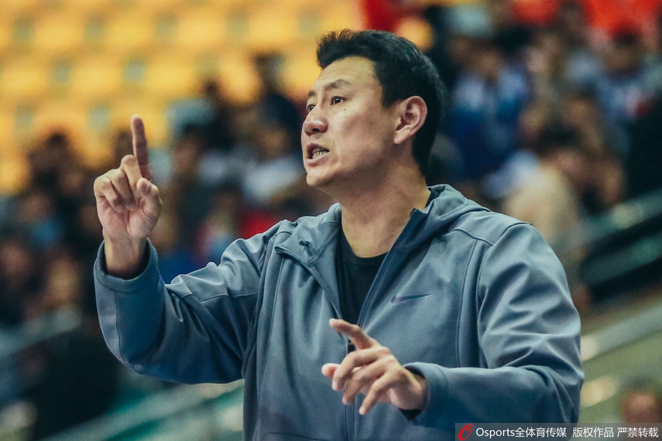 李楠申请辞去主教练职务 辉煌球员生涯已成往事
