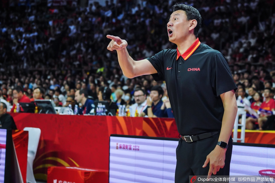 李楠申请辞去主教练职务 辉煌球员生涯已成往事