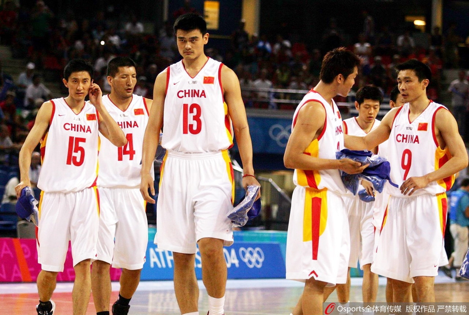 中国男篮历年队服 哪一届最好看？