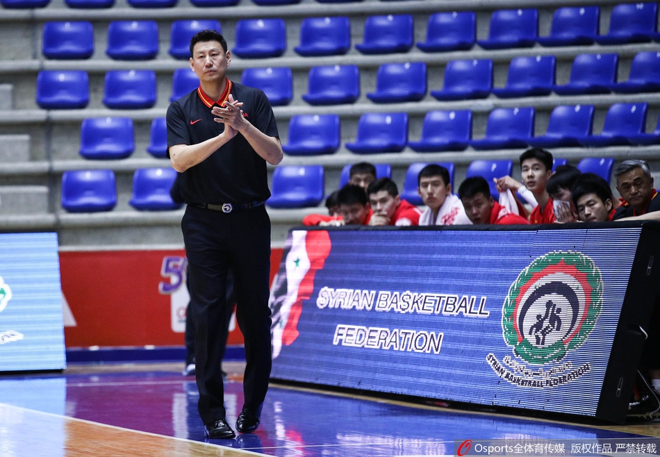 李楠申请辞去主教练职务 辉煌球员生涯已成往事