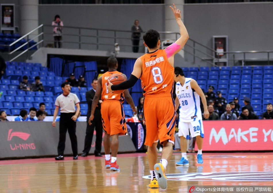 刘炜宣布退役 回顾这位传奇的“8号”