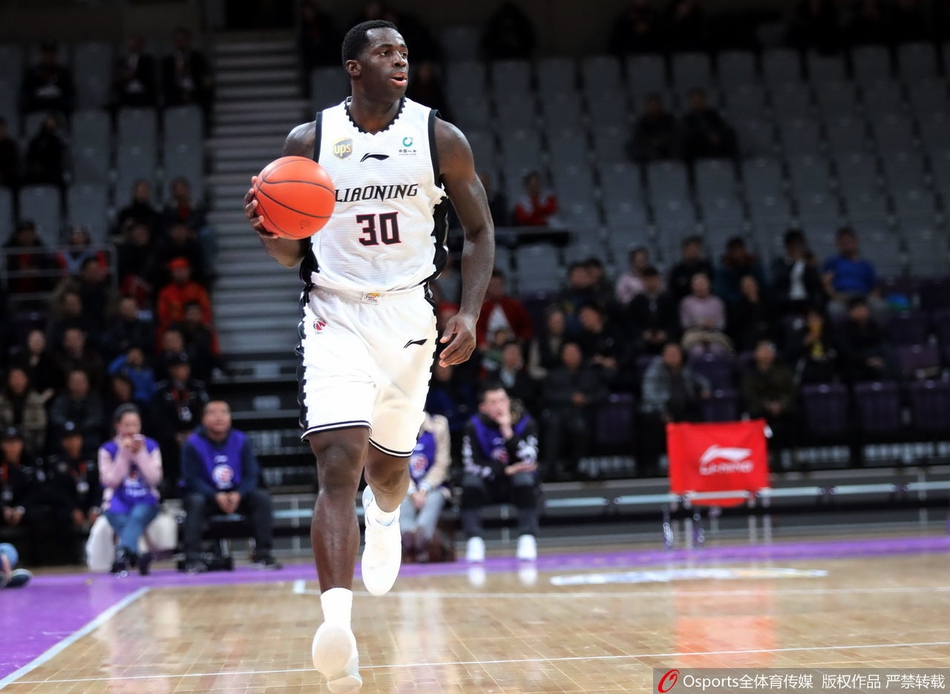 辽宁官宣续约巴斯！回顾内线野兽上赛季精彩瞬间