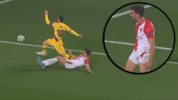 爽啊！铁卫防下梅西 激情庆祝