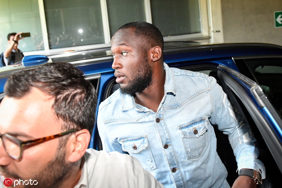 喜迎强援！卢卡库在国米第一天