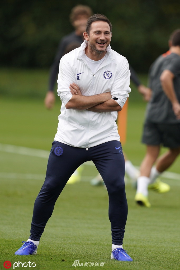 切尔西备战欧冠 兰帕德乐开花