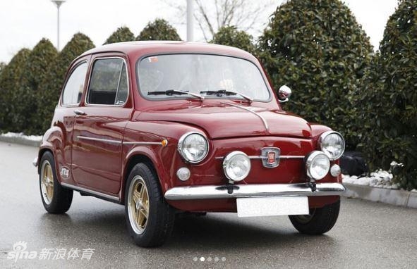 来看看皇马队长的豪车收藏