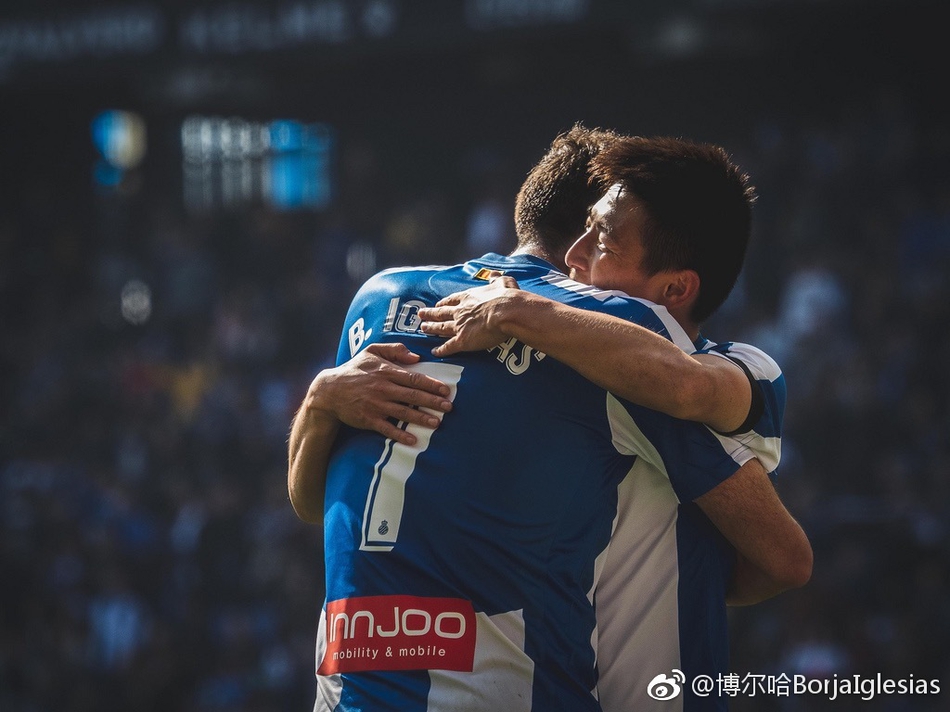 武磊好搭档！西人王牌前锋离队