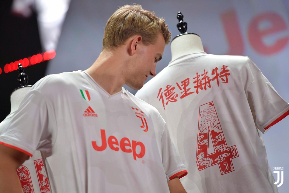 尤文新球衣发布！这汉字款太炫