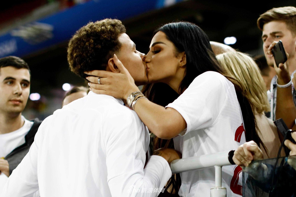 阿里与名模复合？往日高甜瞬间