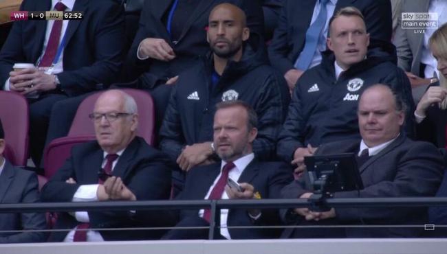 索帅刷爆曼联下限!争六都费劲