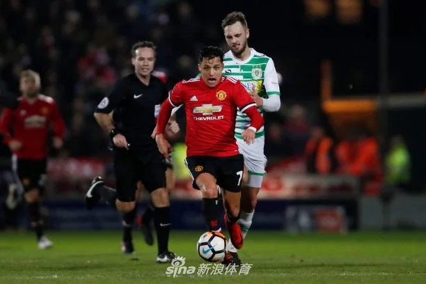 曼联亏死！桑切斯下滑如雪崩