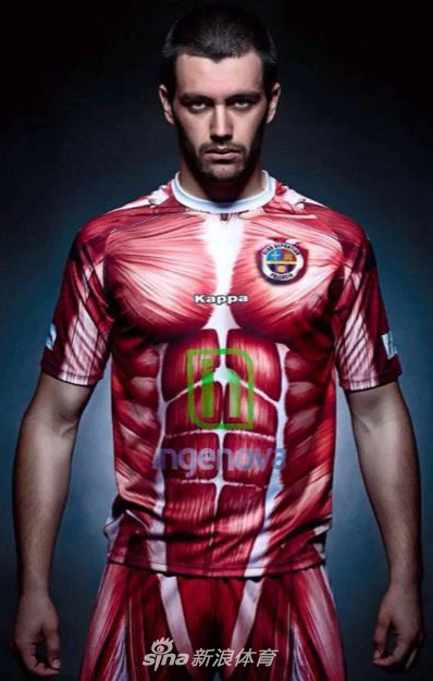 辣眼！这14款球衣都谁设计的？