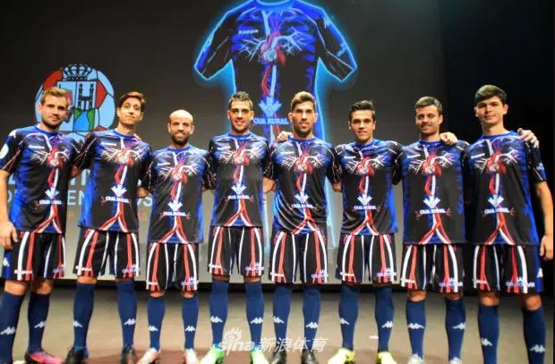 辣眼！这14款球衣都谁设计的？