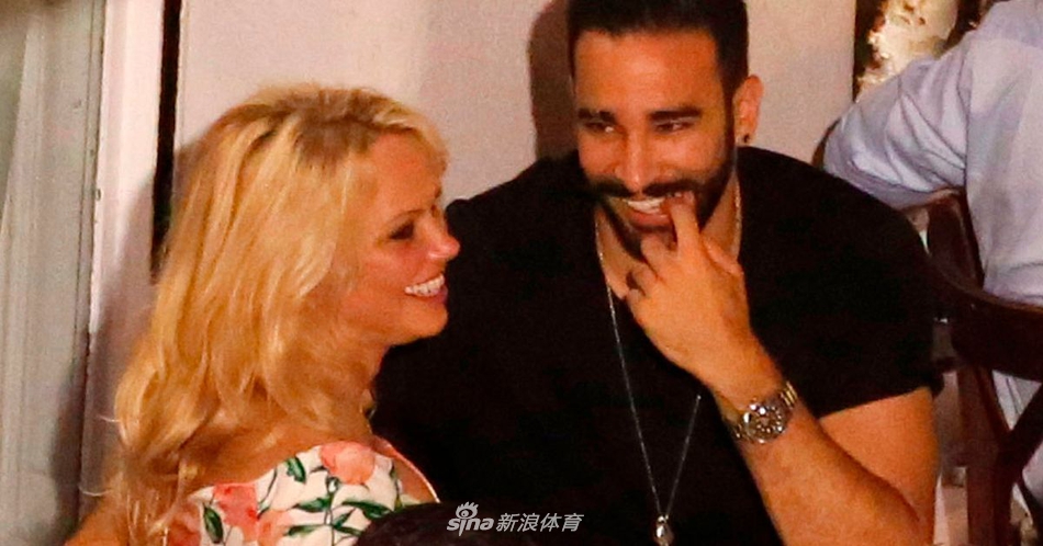 名将遭美妻控诉：变态！家暴！