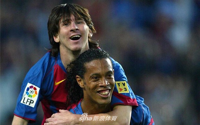 11年了！梅西小罗的10号传承