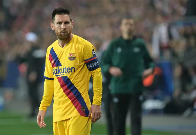 爽啊！铁卫防下梅西 激情庆祝