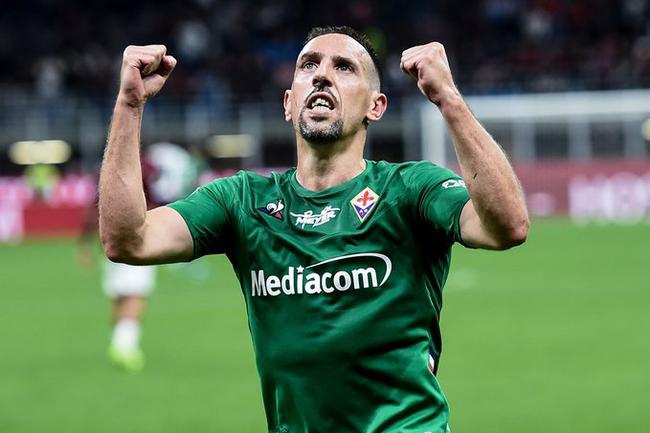 36岁打爆米兰！圣西罗为他鼓掌