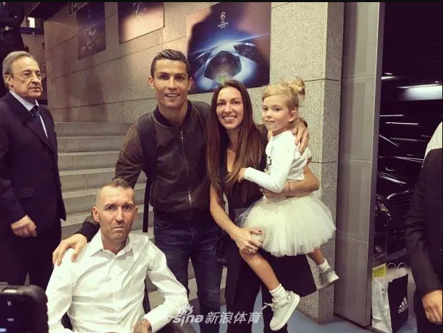 C罗这18件小事 真的把人看哭！