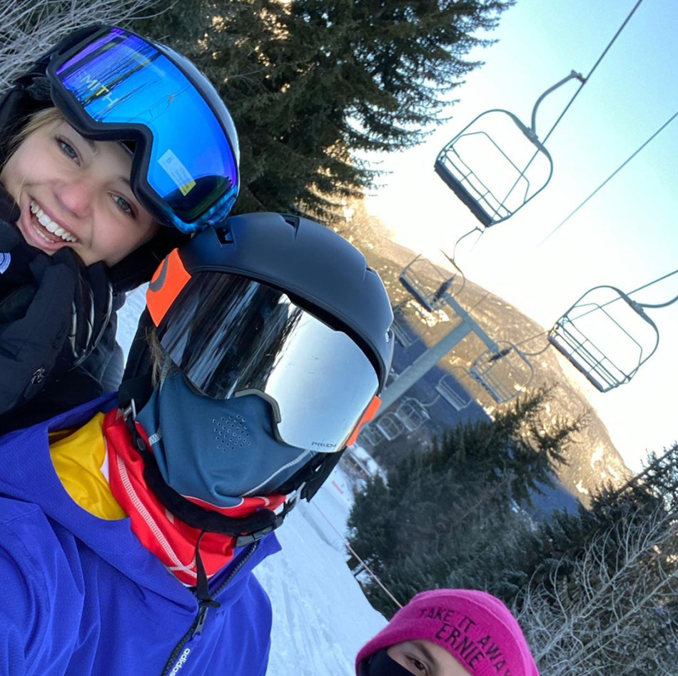 小贝一家滑雪度假!这待遇太爽