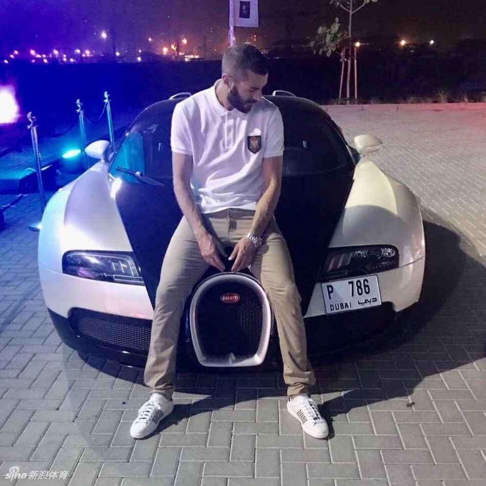 壕！来看看本泽马的豪车收藏