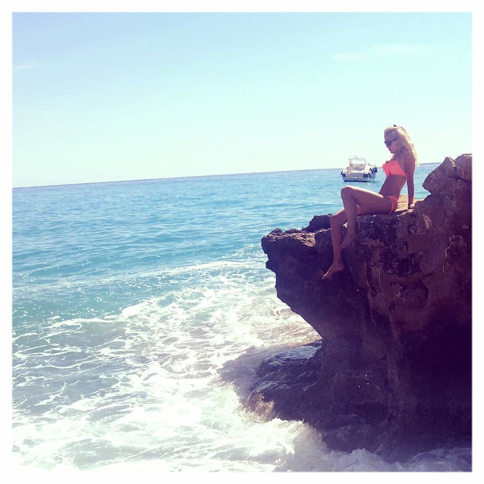 美女主持火辣私房照 这身段太撩人