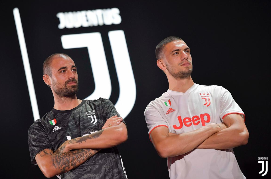 尤文新球衣发布！这汉字款太炫