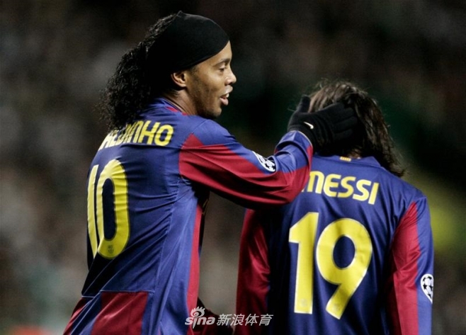 11年了！梅西小罗的10号传承