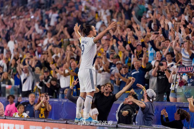 38岁伊布戴帽 霸气一点都没变