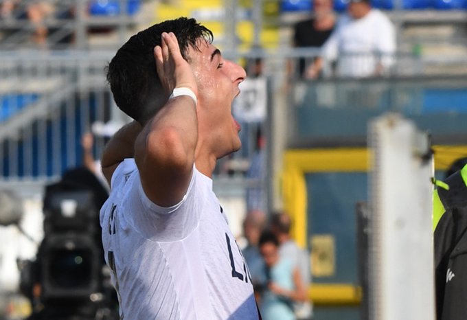 他们赢球奔医院 献给抗癌主帅