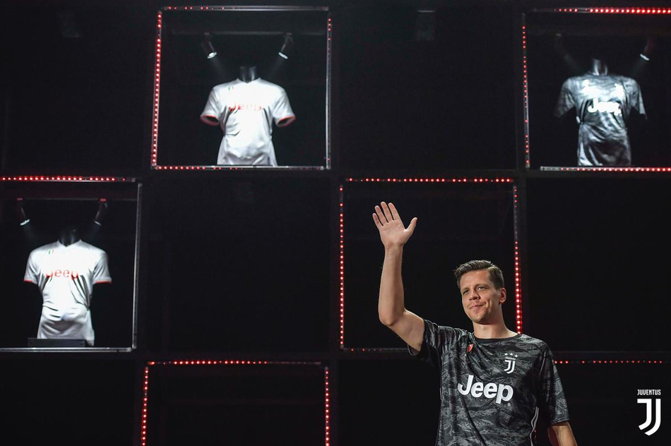 尤文新球衣发布！这汉字款太炫