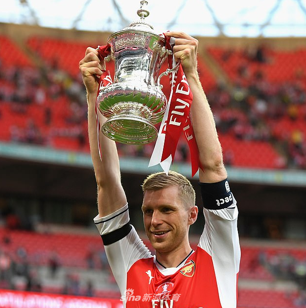 有一种尴尬 叫做阿森纳队长