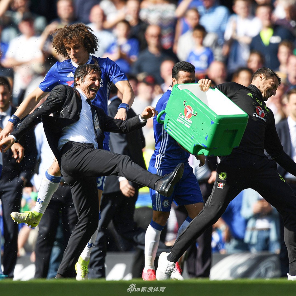 疯魔式庆祝！看看孔蒂多热血