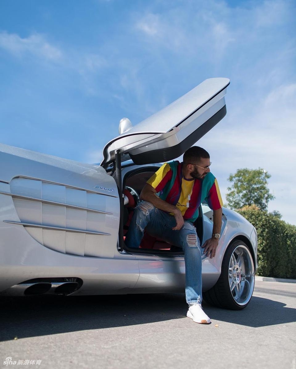 壕！来看看本泽马的豪车收藏