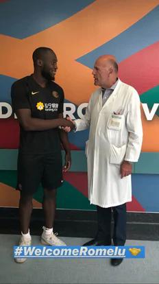 喜迎强援！卢卡库在国米第一天