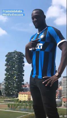 喜迎强援！卢卡库在国米第一天