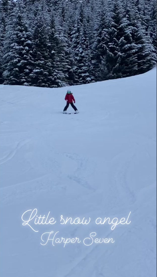 小贝一家滑雪度假!这待遇太爽
