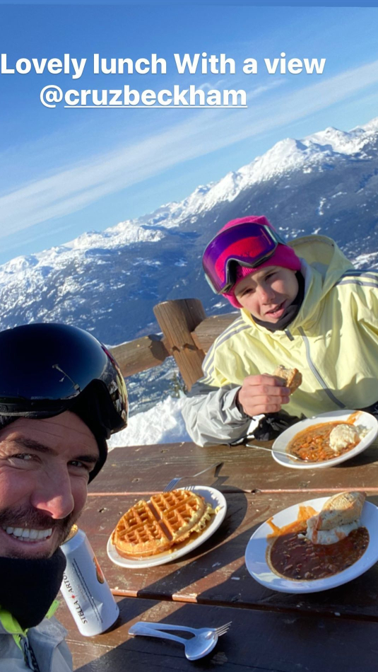 小贝一家滑雪度假!这待遇太爽