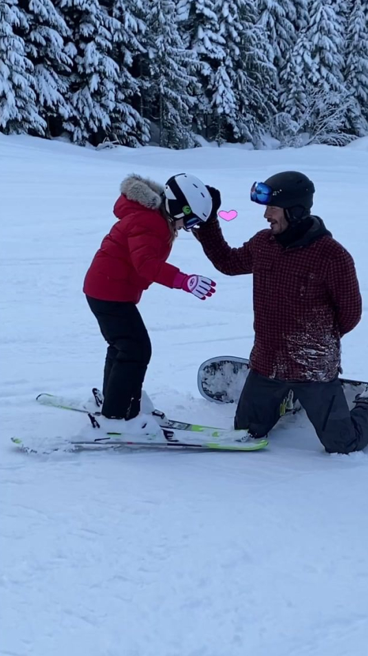 小贝一家滑雪度假!这待遇太爽