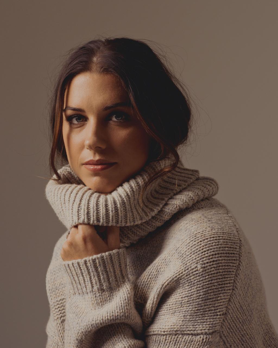 绝美女足巨星！戎装泳装都性感