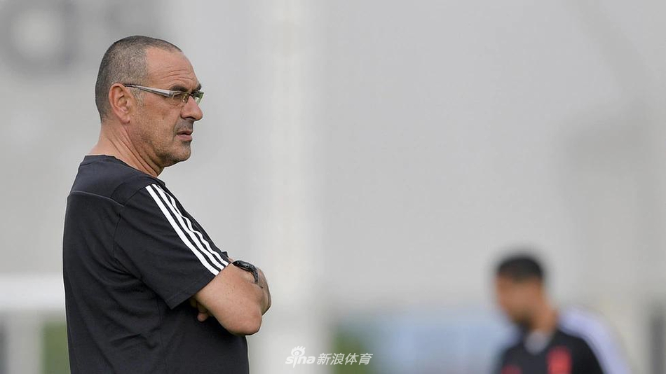 萨里尤文首训！小将布冯抢镜