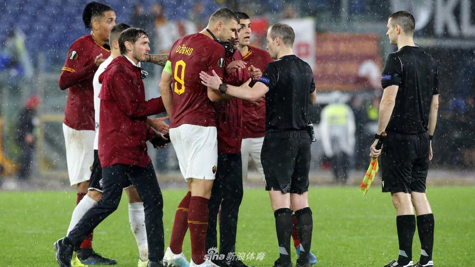 惊天误判！劲旅遭绝平全队暴怒