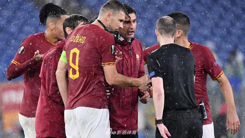 惊天误判！劲旅遭绝平全队暴怒