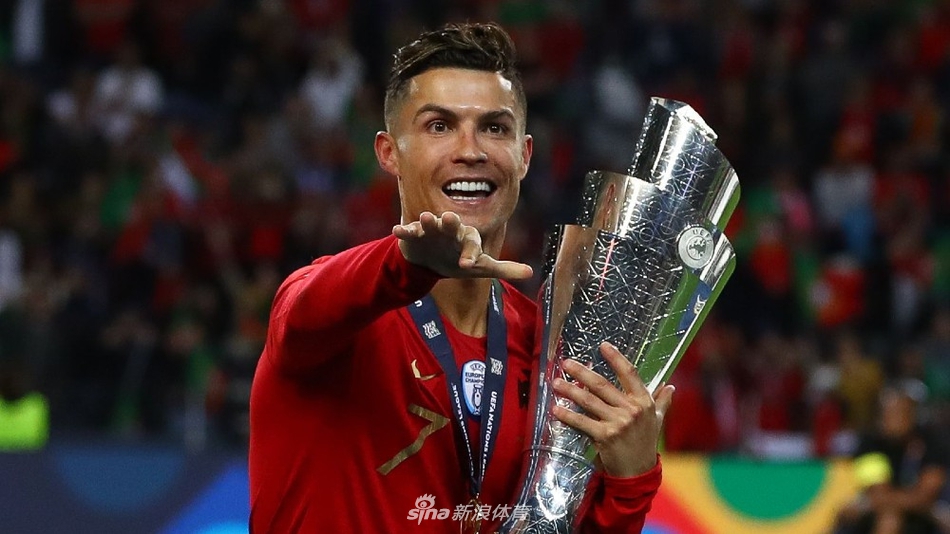 金球热门TOP10：范戴克压梅罗