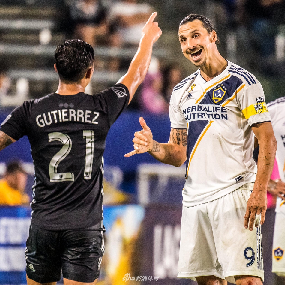 38岁伊布戴帽 霸气一点都没变