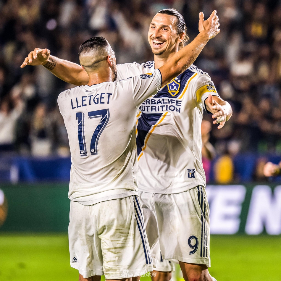 38岁伊布戴帽 霸气一点都没变